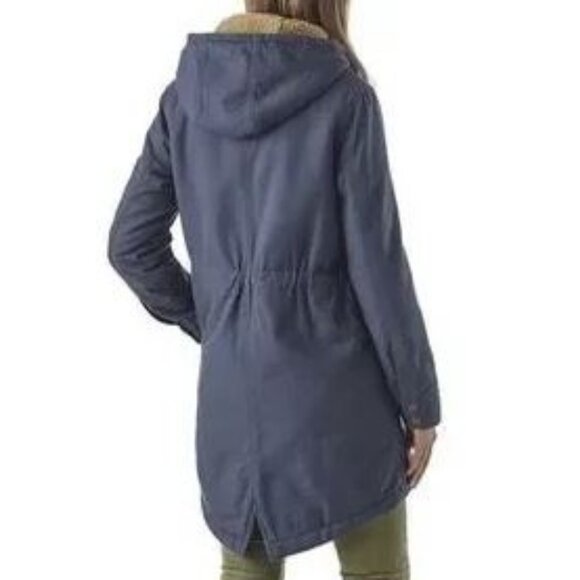 Patagonia Women's Prairie Dawn Parka Size M Smolder Blue With Tan Sherpa NWTU - Picture 2 of 11